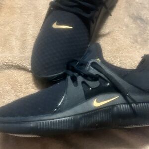 Nike Men's Black and Gold Sneakers